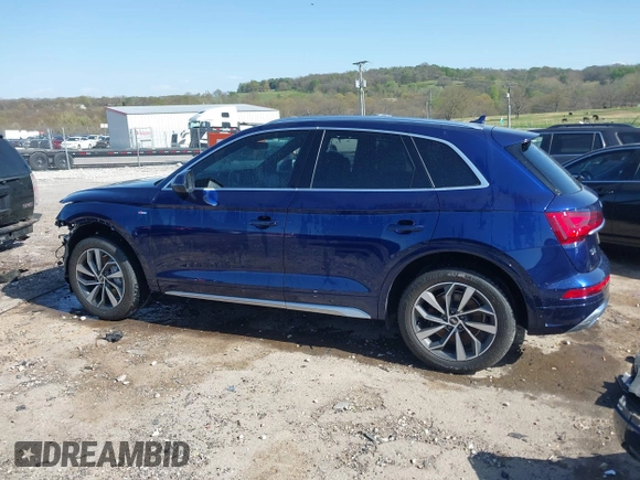2023 Audi Q5 S line Premium Plus z VIN WA1EAAFY6P2038315, wystawiony jako IAAI lot #41990125 z przebiegiem 31 787 mil mil oraz . Historia ofert i sprzedaży dostępna na DreamBid. Obrazek 15.