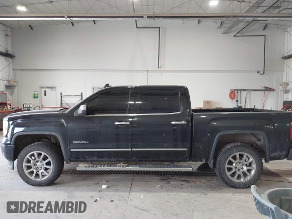 2015 GMC Sierra 1500 Denali z VIN 3GTU2WEJ8FG321045, wystawiony jako IAAI lot #41790541 z przebiegiem 239 945 mil mil oraz . Historia ofert i sprzedaży dostępna na DreamBid. Obrazek 14.