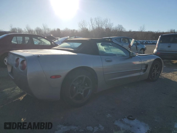 2002 Chevrolet Corvette with VIN 1G1YY32G325129145, listed as a Copart auction lot 42402915 with 137,837 mi miles and Clean Title. Bid and sale history available at carsss.com. Image 3.