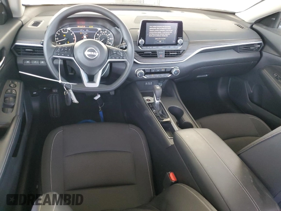 2025 Nissan Altima SV z VIN 1N4BL4DV5SN353777, wystawiony jako Copart lot #57361185 z przebiegiem 6 047 mil mil oraz Szkoda całkowita • Salvage title. Historia ofert i sprzedaży dostępna na DreamBid. Obrazek 8.
