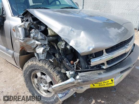 2002 Chevrolet Suburban LS with VIN 1GNFK16Z42J120730, listed as a IAAI auction lot 42021233 with 175,127 mi miles. Bid and sale history available at carsss.com. Image 6.