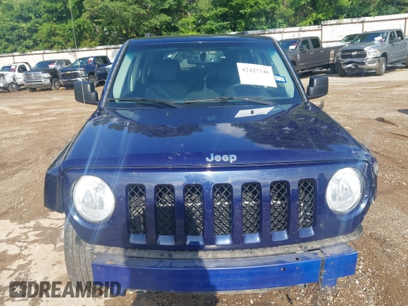 2016 Jeep Patriot Latitude with VIN 1C4NJRFB0GD608488, listed as a IAAI auction lot 42427746 with 88,325 mi miles and . Bid and sale history available at DreamBid. Image 13.
