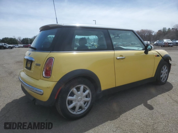 2003 MINI Hardtop z VIN WMWRC33453TE14621, wystawiony jako Copart lot #51748165 z przebiegiem 114 327 mil mil oraz Szkoda całkowita • Salvage title. Historia ofert i sprzedaży dostępna na DreamBid. Obrazek 3.