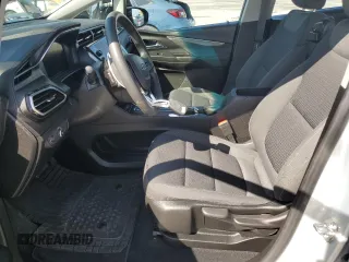 2023 Chevrolet Bolt EV 1LT z VIN 1G1FW6S05P4177390, wystawiony jako Copart lot #57256185 z przebiegiem 9 590 mil mil oraz Szkoda całkowita • Salvage title. Historia ofert i sprzedaży dostępna na DreamBid. Obrazek 7.