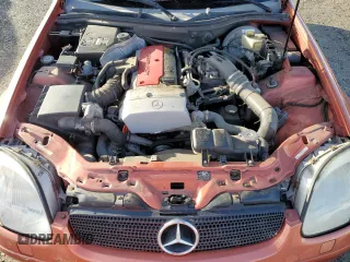 2000 Mercedes-Benz SLK 230 Kompressor с VIN WDBKK47F0YF145180, выставлен на аукционе Copart как лот 86648924 с пробегом 130 460 миль миль и Списание • Salvage title. История ставок и продаж доступна на DreamBid. Изображение 11.