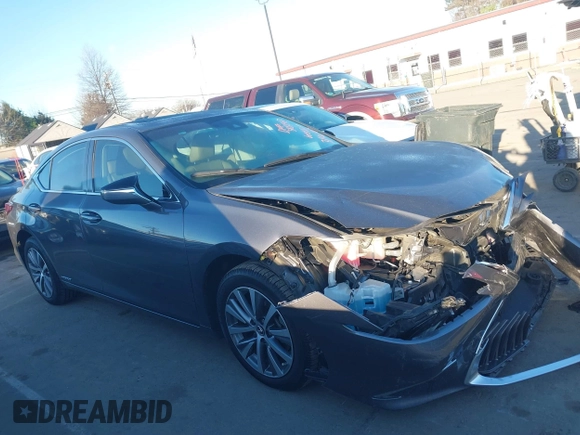 2021 Lexus ES 300h z VIN 58ADA1C1XMU001121, wystawiony jako IAAI lot #41815984 z przebiegiem 66 590 mil mil oraz . Historia ofert i sprzedaży dostępna na DreamBid. Obrazek 13.