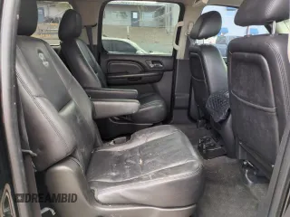 2011 GMC Yukon XL Denali z VIN 1GKS2MEF7BR367696, wystawiony jako Copart lot #51242205 z przebiegiem 172 519 mil mil oraz Szkody całkowita. Historia ofert i sprzedaży dostępna na DreamBid. Obrazek 12.