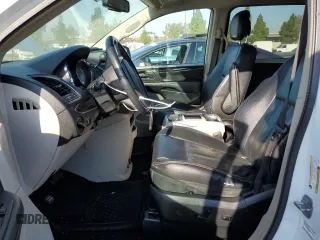 2014 Chrysler Town & Country Touring with VIN 2C4RC1BG3ER443061, listed as a Copart auction lot 73010804 with 138,717 mi miles and Clean Title. Bid and sale history available at DreamBid. Image 7.