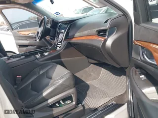 2015 Cadillac Escalade Premium with VIN 1GYS3NKJ1FR553712, listed as a IAAI auction lot 41660900 with 93,423 mi miles. Bid and sale history available at carsss.com. Image 5.