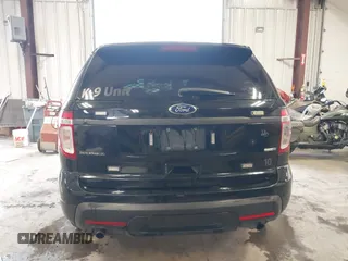 2013 Ford Police Interceptor Utility z VIN 1FM5K8AR0DGC63240, wystawiony jako IAAI lot #41955285 z przebiegiem 235 563 mil mil oraz . Historia ofert i sprzedaży dostępna na DreamBid. Obrazek 17.