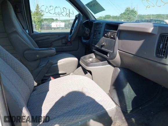 2007 Chevrolet Express Cargo with VIN 1GCGG29V871216560, listed as a IAAI auction lot 42362502 with 176,114 mi miles and . Bid and sale history available at DreamBid. Image 5.