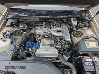 1995 Lexus GS 300 z VIN JT8JS47EXS0103094, wystawiony jako Copart lot #49734985 z przebiegiem 121 455 mil mil oraz Tytuł czysty. Historia ofert i sprzedaży dostępna na DreamBid. Obrazek 7.