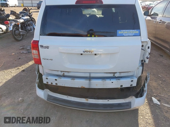 2017 Jeep Patriot 75th Anniversary with VIN 1C4NJRBB0HD138003, listed as a IAAI auction lot 41717936 with 120,610 mi miles and . Bid and sale history available at carsss.com. Image 6.