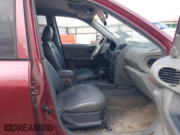 2002 Hyundai Santa Fe GLS z VIN KM8SC13D32U230286, wystawiony jako IAAI lot #41698433 z przebiegiem 151 183 mil mil oraz . Historia ofert i sprzedaży dostępna na DreamBid. Obrazek 5.