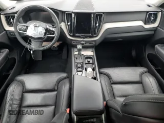 2021 Volvo XC60 Inscription z VIN YV4102RL9M1829577, wystawiony jako Copart lot #57493245 z przebiegiem 24 642 mil mil oraz Szkoda całkowita • Salvage title. Historia ofert i sprzedaży dostępna na DreamBid. Obrazek 8.
