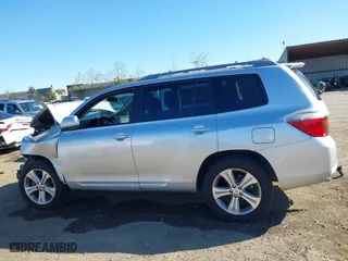2009 Toyota Highlander Sport with VIN JTEES43A192136906, listed as a IAAI auction lot 41293774 with 195,321 mi miles. Bid and sale history available at carsss.com. Image 15.