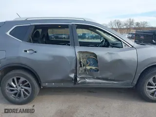 2016 Nissan Rogue SV with VIN 5N1AT2MV3GC818436, listed as a IAAI auction lot 41858099 with 124,176 mi miles. Bid and sale history available at carsss.com. Image 6.