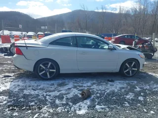 2013 Volvo C70 T5 with VIN YV1672MC5DJ142005, listed as a IAAI auction lot 41634212 with 94,435 mi miles. Bid and sale history available at carsss.com. Image 13.