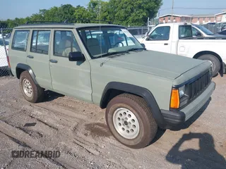 1992 Jeep Cherokee with VIN 1J4FT88S2NL251950, listed as a IAAI auction lot 42662079 with 1,689,263 mi miles and . Bid and sale history available at DreamBid. Image 1.