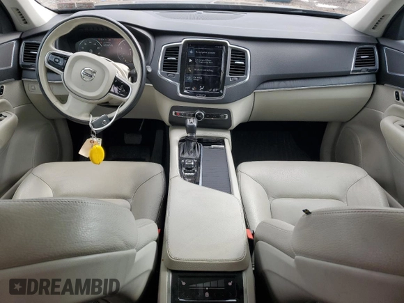 2020 Volvo XC90 Momentum with VIN YV4102PK4L1571266, listed as a Copart auction lot 52499025 with 57,210 mi miles and Salvage Title. Bid and sale history available at DreamBid. Image 8.