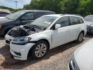 2019 Volkswagen Golf S z VIN 3VW117AU3KM507936, wystawiony jako Copart lot #57300905 z przebiegiem 77 138 mil mil oraz Szkoda całkowita • Salvage title. Historia ofert i sprzedaży dostępna na DreamBid. Obrazek 1.