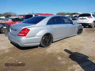 2010 Mercedes-Benz S-Class S 550 with VIN WDDNG8GB3AA317389, listed as a IAAI auction lot 41922862 with 219,260 mi miles. Bid and sale history available at carsss.com. Image 4.