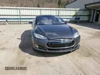2016 Tesla Model S 70 with VIN 5YJSA1E14GF122451, listed as a Copart auction lot 50576575 with 65,441 mi miles and Salvage Title. Bid and sale history available at DreamBid. Image 13.