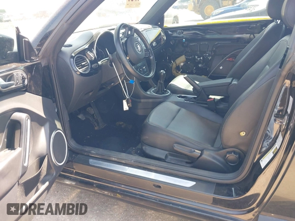2013 Volkswagen Beetle 2.5L with VIN 3VWHX7AT3DM603962, listed as a IAAI auction lot 42329256 with 137,285 mi miles and . Bid and sale history available at DreamBid. Image 5.