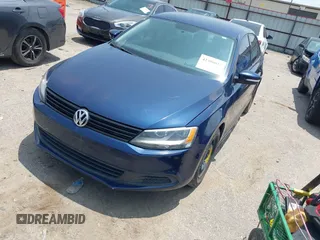 2011 Volkswagen Jetta SE с VIN 3VWDZ7AJ9BM325296, выставлен на аукционе IAAI как лот 42396817 с пробегом Не указан миль и . История ставок и продаж доступна на DreamBid. Изображение 2.