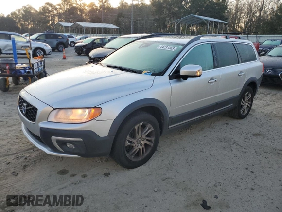 2015 Volvo XC70 T5 Drive-E Premier with VIN YV440MBK2F1230453, listed as a Copart auction lot 44231365 with 107,726 mi miles and Clean Title. Bid and sale history available at DreamBid. Image 1.