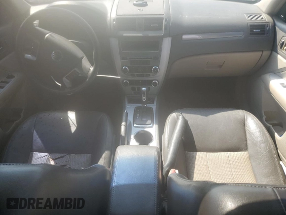 2010 Mercury Milan Hybrid with VIN 3MEDM0L37AR606066, listed as a Copart auction lot 70789984 with 201,445 mi miles and Salvage Title. Bid and sale history available at carsss.com. Image 8.