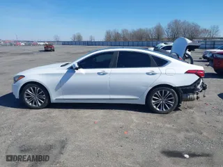 2015 Hyundai Genesis 3.8L with VIN KMHGN4JE7FU082789, listed as a IAAI auction lot 41480393 with 84,481 mi miles. Bid and sale history available at carsss.com. Image 14.