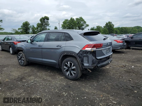 2021 Volkswagen Atlas SE with VIN 1V2LC2CAXMC208572, listed as a Copart auction lot 57548694 with 39,183 mi miles and Salvage title. Bid and sale history available at DreamBid. Image 2.