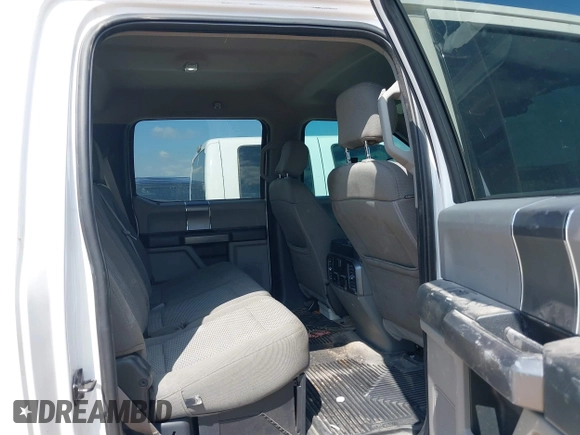 2019 Ford F-250 XL z VIN 1FT7W2B62KED67403, wystawiony jako IAAI lot #42610879 z przebiegiem 230 857 mil mil oraz . Historia ofert i sprzedaży dostępna na DreamBid. Obrazek 8.