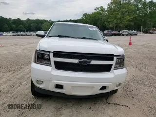 2008 Chevrolet Suburban LT w/2LT with VIN 3GNFK16318G141833, listed as a Copart auction lot 67261104 with 164,522 mi miles and Salvage Title. Bid and sale history available at carsss.com. Image 12.