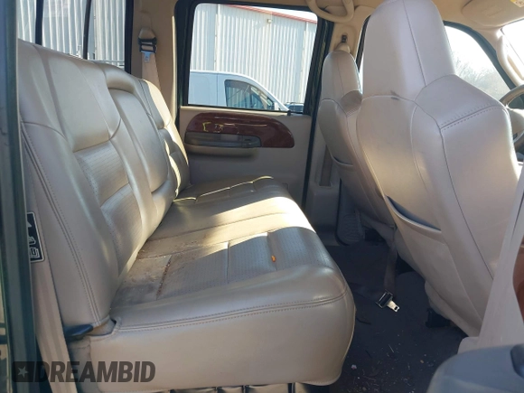 2003 Ford Super Duty F-250 XL with VIN 1FTNW21S23EA08088, listed as a IAAI auction lot 41671180 with 250,765 mi miles. Bid and sale history available at carsss.com. Image 8.