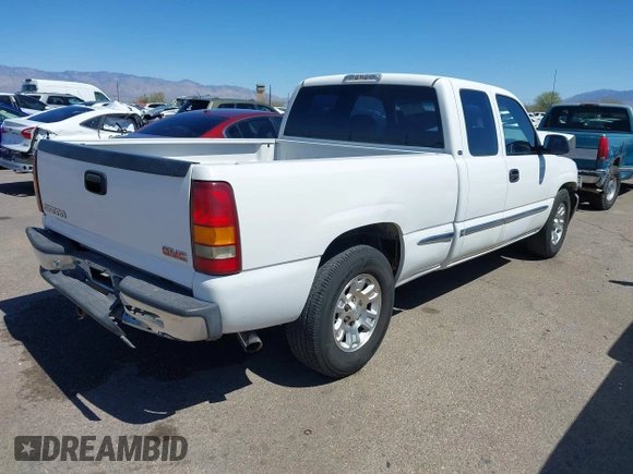 2000 GMC New Sierra 1500 SL with VIN 2GTEC19V0Y1143564, listed as a IAAI auction lot 41839246 with 203,433 mi miles. Bid and sale history available at carsss.com. Image 4.