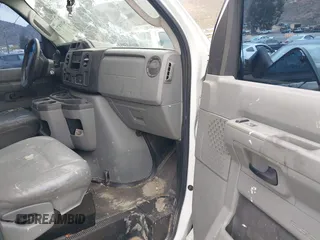2010 Ford Econoline Cargo Commercial z VIN 1FTNE1EW4ADA66216, wystawiony jako IAAI lot #42198735 z przebiegiem 191 087 mil mil oraz . Historia ofert i sprzedaży dostępna na DreamBid. Obrazek 5.