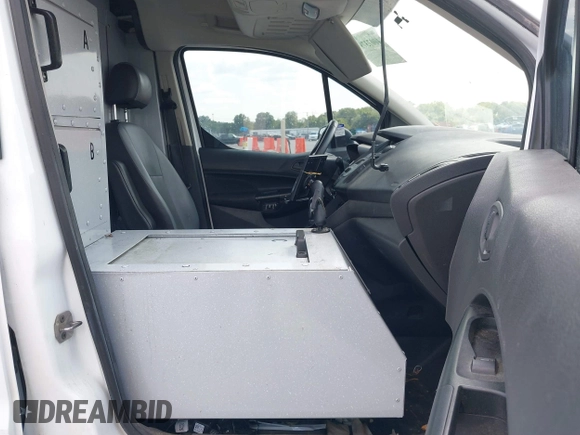 2018 Ford Transit Connect XL z VIN NM0LS7E74J1372469, wystawiony jako IAAI lot #40073799 z przebiegiem 210 247 mil mil oraz . Historia ofert i sprzedaży dostępna na DreamBid. Obrazek 5.