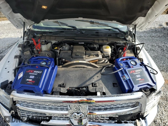 2017 Ram 2500 Laramie with VIN 3C6UR5FL6HG781174, listed as a Copart auction lot 43960375 with 68,304 mi miles and Salvage Title. Bid and sale history available at carsss.com. Image 11.