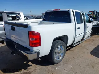 2012 Chevrolet Silverado 1500 LT with VIN 3GCPCSE01CG114504, listed as a IAAI auction lot 41850195 with 165,930 mi miles. Bid and sale history available at carsss.com. Image 4.