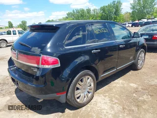 2008 Lincoln MKX z VIN 2LMDU88C28BJ25630, wystawiony jako IAAI lot #42302671 z przebiegiem 232 186 mil mil oraz . Historia ofert i sprzedaży dostępna na DreamBid. Obrazek 4.