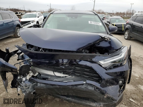 2025 Toyota RAV4 XLE Premium with VIN 2T3A1RFV6SW501627, listed as a Copart auction lot 86159954 with 220 mi miles and Salvage title. Bid and sale history available at DreamBid. Image 5.