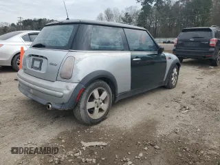 2004 MINI Hardtop with VIN WMWRC33424TJ63121, listed as a Copart auction lot 45724105 with 215,449 mi miles and Salvage Title. Bid and sale history available at DreamBid. Image 3.