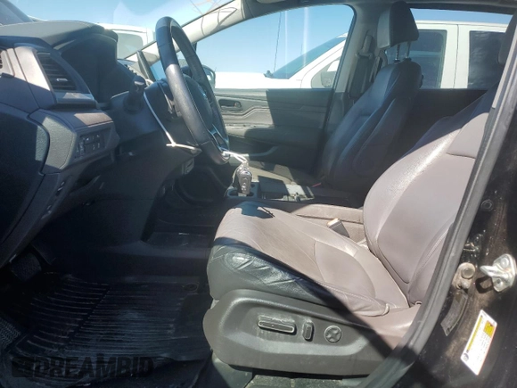 2019 Honda Odyssey Touring with VIN 5FNRL6H8XKB019879, listed as a Copart auction lot 48260545 with 164,233 mi miles and Salvage Title. Bid and sale history available at carsss.com. Image 7.