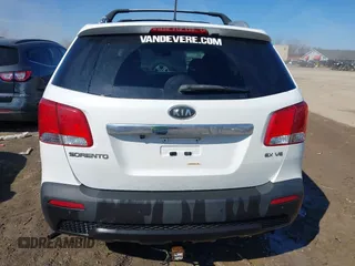 2013 Kia Sorento EX with VIN 5XYKUDA26DG411648, listed as a IAAI auction lot 41878842 with 87,631 mi miles. Bid and sale history available at carsss.com. Image 16.