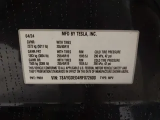 2024 Tesla Model Y с VIN 7SAYGDED4RF072600, выставлен на аукционе IAAI как лот 42242977 с пробегом 8 208 миль миль и . История ставок и продаж доступна на DreamBid. Изображение 9.