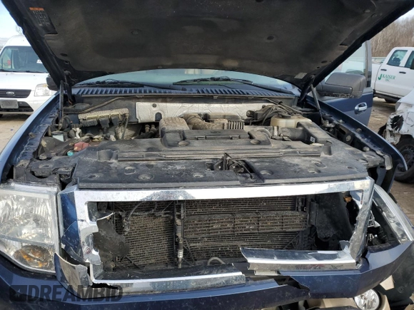 2014 Ford Expedition EL XLT with VIN 1FMJK1J56EEF18795, listed as a Copart auction lot 43826085 with 260,984 mi miles and Salvage Title. Bid and sale history available at carsss.com. Image 11.
