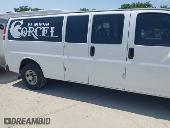 2016 Chevrolet Express Passenger LT with VIN 1GAZGPFG3G1216308, listed as a IAAI auction lot 42335486 with 241,776 mi miles and . Bid and sale history available at DreamBid. Image 13.
