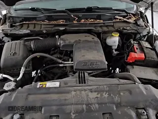 2021 Ram 1500 Tradesman z VIN 1C6RR6FG2MS524482, wystawiony jako Copart lot #80670775 z przebiegiem 81 640 mil mil oraz Czysty tytuł • Clean title. Historia ofert i sprzedaży dostępna na DreamBid. Obrazek 14.